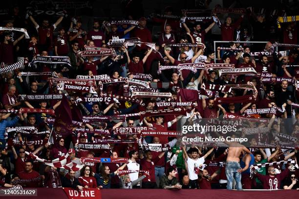 Fans of Torino FC in sector 'Curva Maratona' show their support prior to the Serie A football match between Torino FC and SSC Napoli. SSC Napoli won...