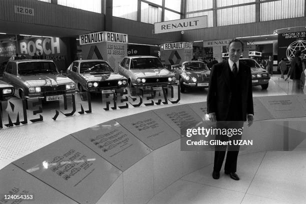 62th exhibition of auto in Paris, France on October 03, 1975 - Renault chairman Pierre Dreyfus Left to right, Renault 16, Renault 17, Renault 30,...