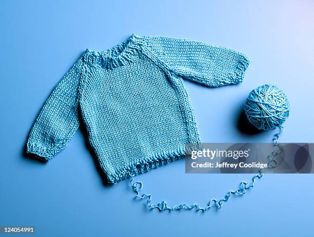 blue sweater unraveling - sweater 個照片及圖片檔