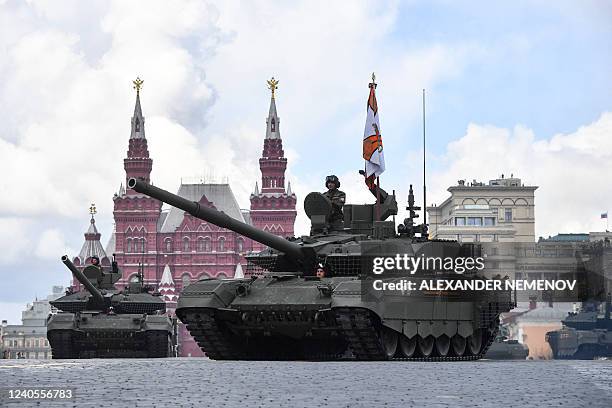 Soviet Riding Tank 1,186 Nazi Tanks Wwii Stock Photos, High-Res Pictures, and Images ...