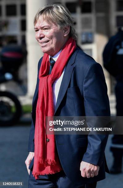 Chef Yvan Zaplatilek arrives to attend the funeral ceremony of late French singer Regina Zylberberg better known as "Regine" at the Pere Lachaise...