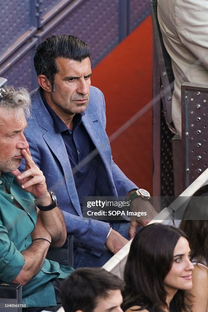 Luis Figo (C) during the match between Carlos Alcaraz...