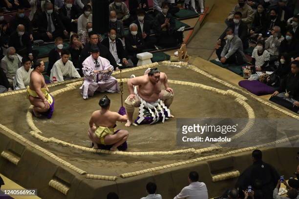 Isegahama TERUNOFUJI, Yokozuna, The highest position of Rikishis in the category Banzuke, wearing symbol, perfoms a ritual ceremony prior the start...
