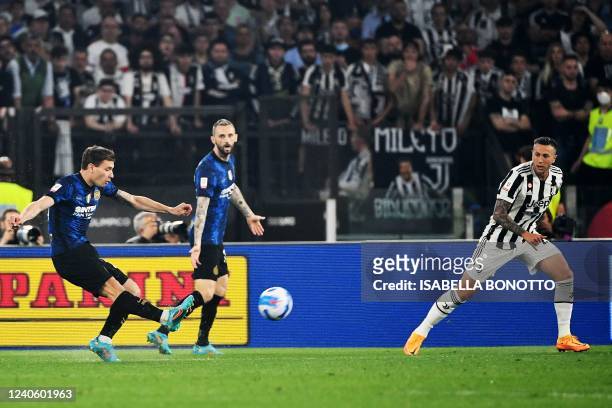 Inter Milan's Italian midfielder Nicolo Barella shoots to open the scoring during the Italian Cup final football match between Juventus and Inter on...