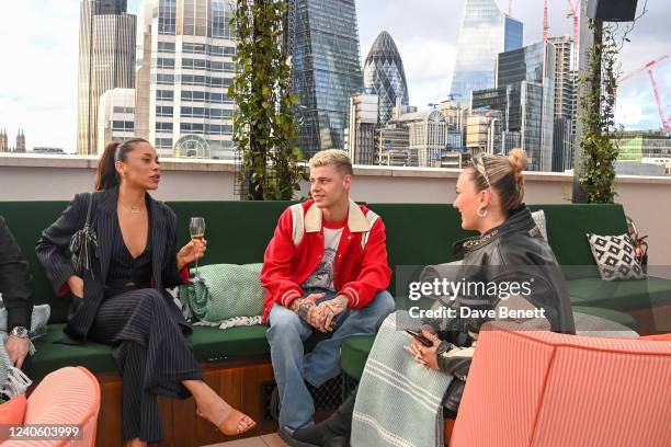 360 Roof Bar Photos and Premium High Res Pictures - Getty Images