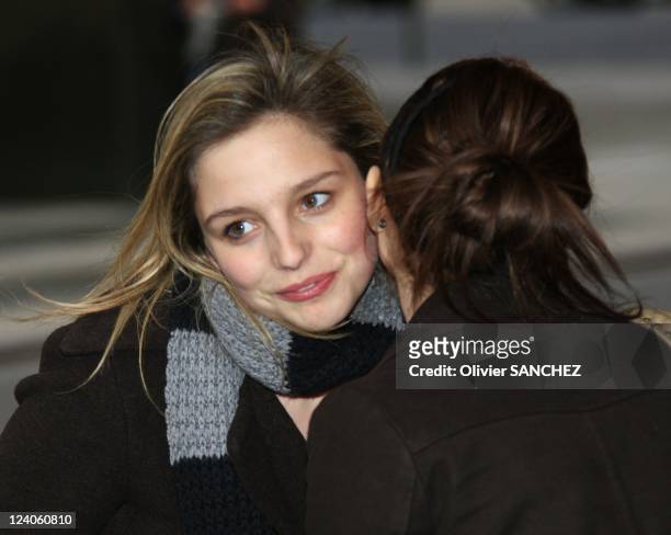 Romantic walk for Cecilia's daughter Jeanne-Marie Martin and boyfriend Gurvan Rallon in the streets of Broadway In New York, United States On March...