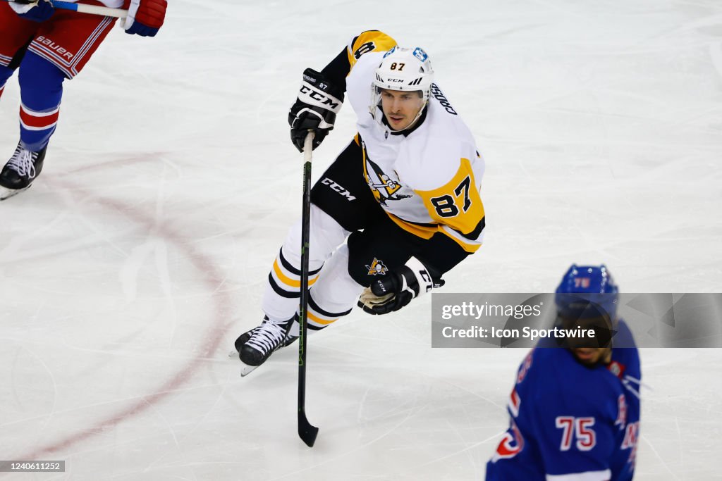 NHL: MAY 11 Playoffs Round 1 Game 5 - Penguins at Rangers