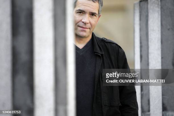 Portrait du journaliste Christophe Nick, pris le 02 mai 2006, à Paris. - Auteur d'ouvrages politiques publiés chez Fayard: "TF1, un pouvoir" en...