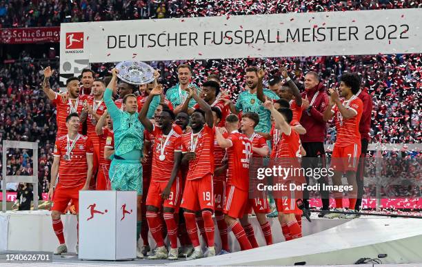 Bayern Munich players celebrate their 32nd Bundesliga title after the Bundesliga match between FC Bayern München and VfB Stuttgart at Allianz Arena...