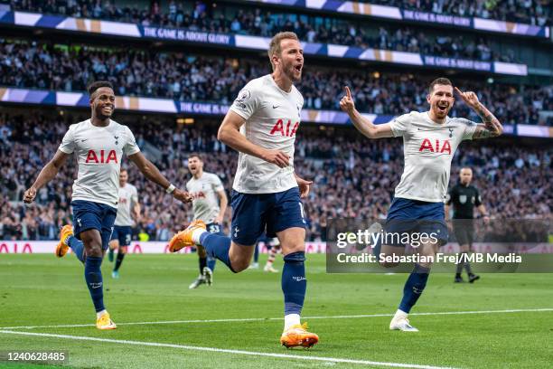 Harry Kane of Tottenham Hotspur celebrates with Pierre-Emile Hojbjerg and Ryan Sessegnon after scoring 2nd goal during the Premier League match...