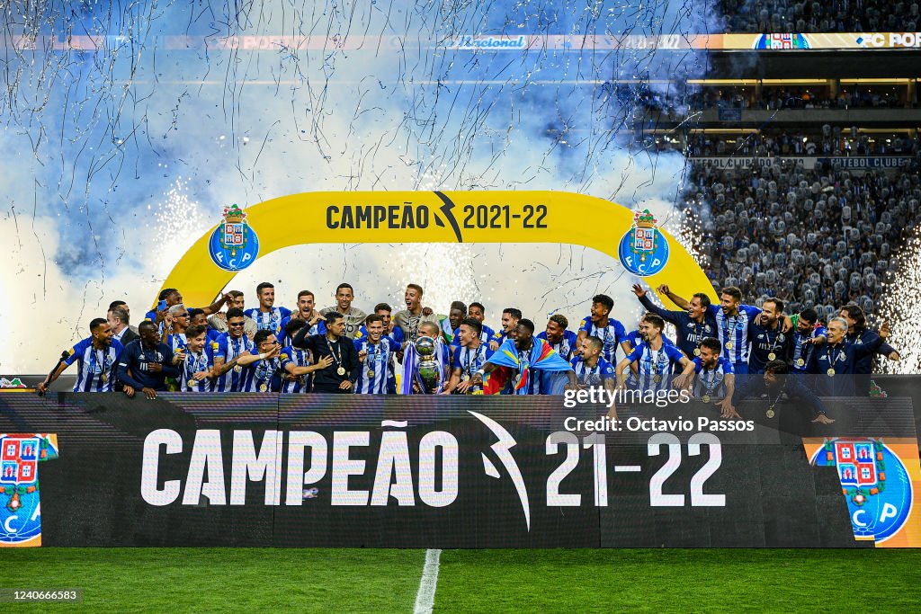 FC Porto v GD Estoril Praia - Liga Portugal Bwin