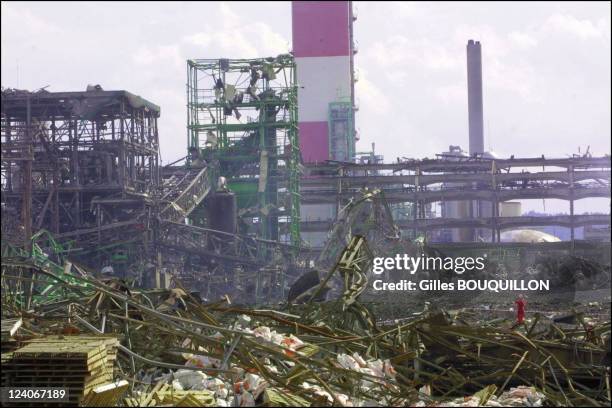 Elf Explosion 73 Elf Atochem Photos & High Res Pictures - Getty Images