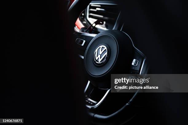 May 2022, Baden-Wuerttemberg, Rottweil: The steering wheel of a VW Polo GTI. Photo: Silas Stein/dpa