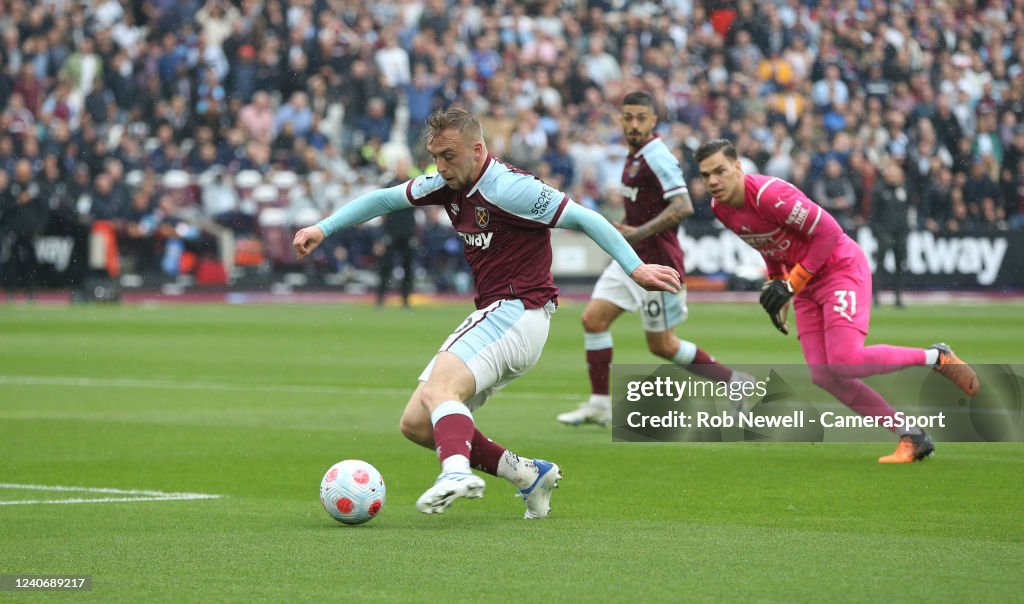 West Ham United v Manchester City - Premier League