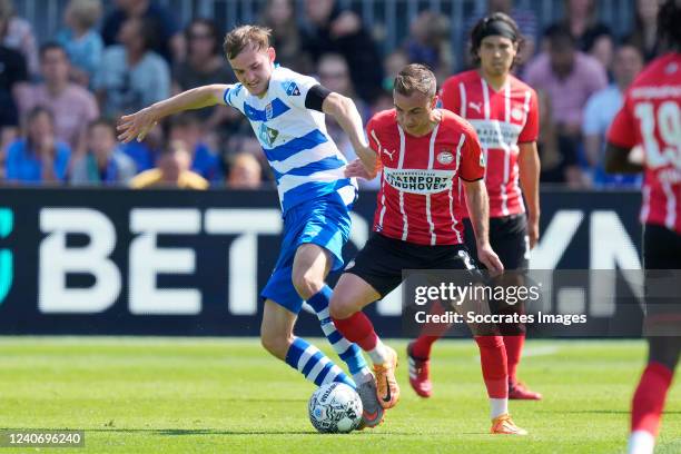 Thomas Beelen of PEC Zwolle, Mario Gotze of PSV during the Dutch Eredivisie match between PEC Zwolle v PSV at the MAC3PARK Stadium on May 15, 2022 in...