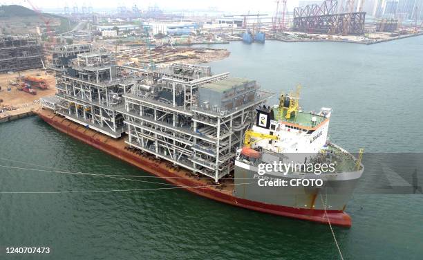 Lng Process Module 316 Lng Canada Stock Photos, High-Res Pictures, and Images - Getty Images