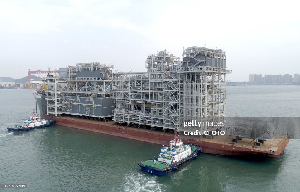 Bh Lng Module QINGDAO, CHINA - MAY 16, 2022 - The integrated construction of the ...
