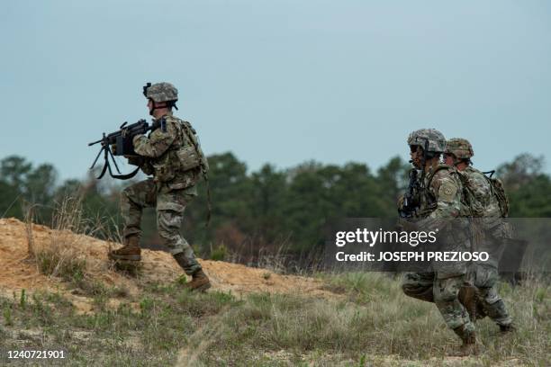 Running Soldier Loading 13,723 Us Soldier Running Stock Photos, High-Res Pictures, and Images ...