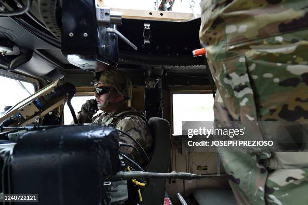 Inside Command Humvee Us Army Humvee Photos and Premium High Res Pictures - Getty Images