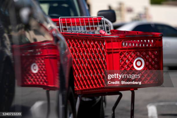 424 Target Shopping Cart Stock Photos, High-Res Pictures, and Images ...