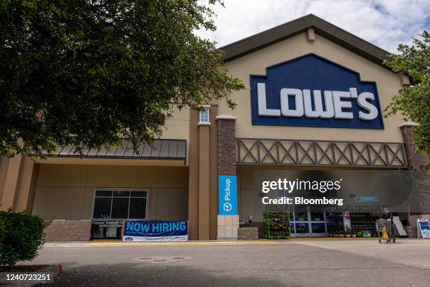 Lowe's store in Dublin California, US, on Wednesday, May 11, 2022. Lowe's Cos Inc. Is scheduled to release earnings figures on May 18. Photographer:...