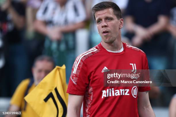 Wojciech Szczesny of Juventus Fc during warm up before the Serie A match between Juventus Fc and Ss Lazio. The match ends in a draw 2-2.