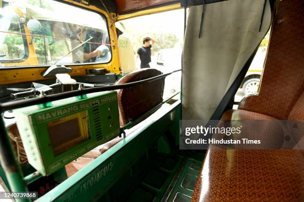 Meter Box Rickshaw 34 Auto Rickshaw Meter Stock Photos, High-Res Pictures, and Images ...