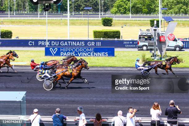 Gabriele GELORMINI driving DECOLORATION during the Meeting of Vincennes at Hippodrome De Vincennes on May 18, 2022 in Paris, France.