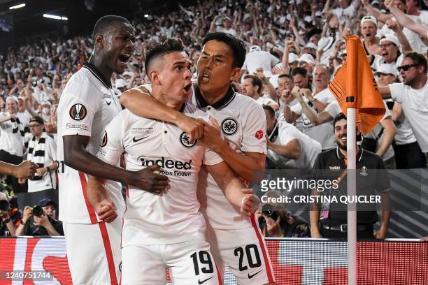 Frankfurt's Colombian striker Rafael Borre celebrates with teammates after scoring his team's first goal during the UEFA Europa League final football...