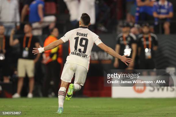 Rafael Santos Borre of Eintracht Frankfurt celebrates after scoring the winning penalty during the UEFA Europa League final match between Eintracht...
