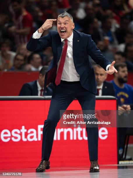 Sarunas Jasikevicius, Head Coach of FC Barcelona in actionduring the 2022 Turkish Airlines EuroLeague Final Four Belgrade Semifinal A match between...