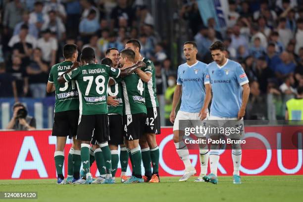 Kevin Lasagna of Verona FC celebrates with his teammates after scoring the team's second goal during the Serie A match between SS Lazio and Hellas...