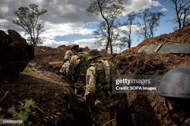 Soldier Rushing 10,506 Soldiers Trenches Stock Photos, High-Res Pictures, and Images ...