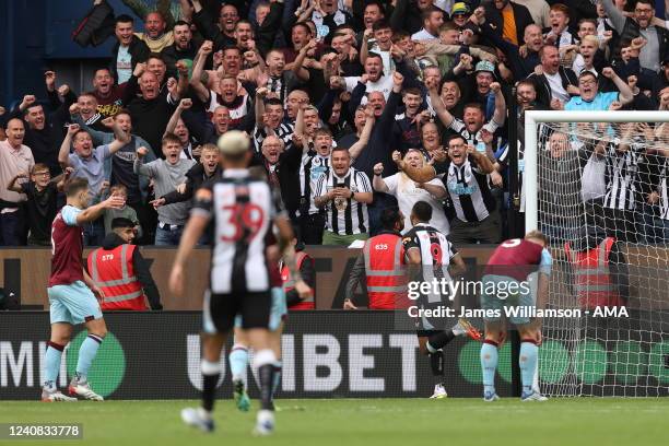 Callum Wilson of Newcastle United celebrates after scoring a goal to make it 0-2 during the Premier League match between Burnley and Newcastle United...