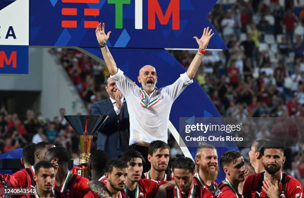 Stefano Pioli, Manager of AC Milan celebrates after their side finished the season as Serie A champions during the Serie A match between US Sassuolo...