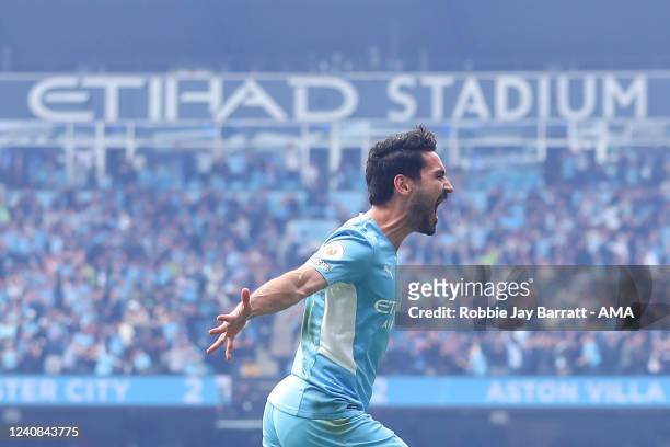 Ilkay Gundogan of Manchester City celebrates after scoring a goal to make it 3-2 to win the Premier League title during the Premier League match...