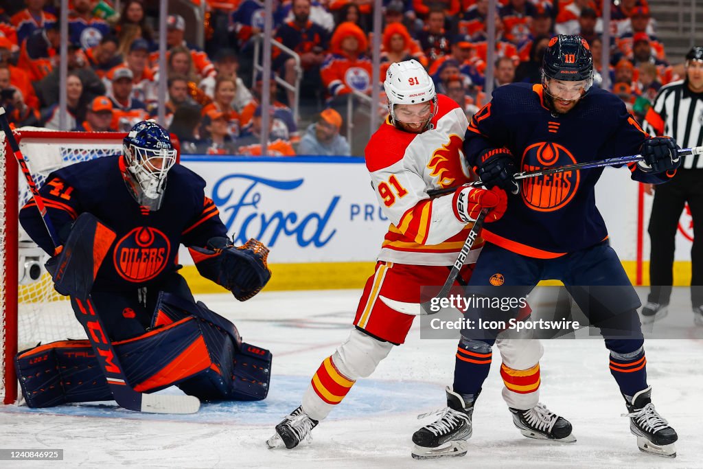 NHL: MAY 22 Playoffs Round 2 Game 3 - Flames at Oilers