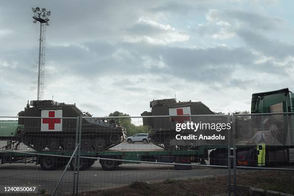 Fv104 British Army's armored ambulances called FV104 Samaritan and other ...