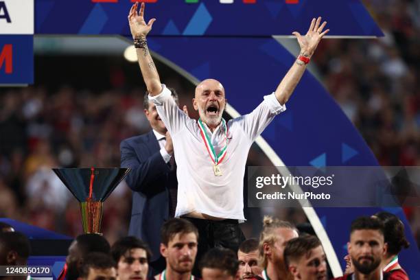 Stefano Pioli celebrates during the italian soccer Serie A match US Sassuolo vs AC Milan on May 22, 2022 at the MAPEI Stadium in Reggio Emilia, Italy