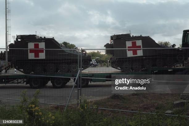 Fv104 Armoured Ambulance Photos and Premium High Res Pictures - Getty Images