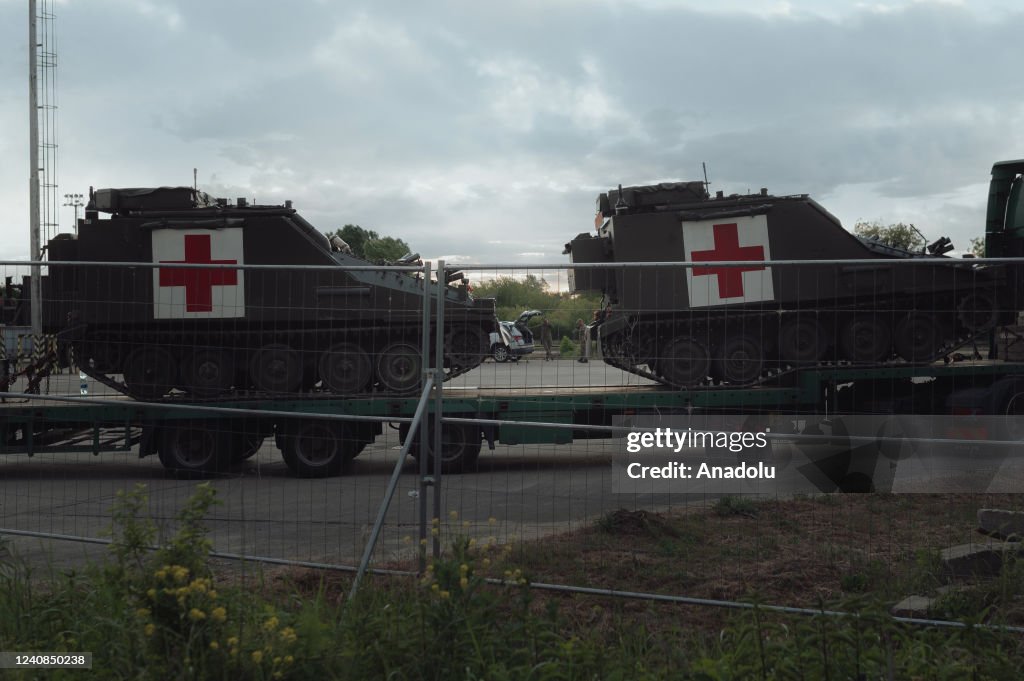 Fv104 British Army's armored ambulances called FV104 Samaritan and other ...