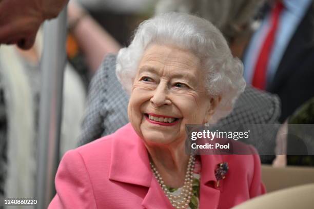 Queen Elizabeth II is given a tour by Keith Weed, President of the Royal Horticultural Society during a visit to The Chelsea Flower Show 2022 at the...