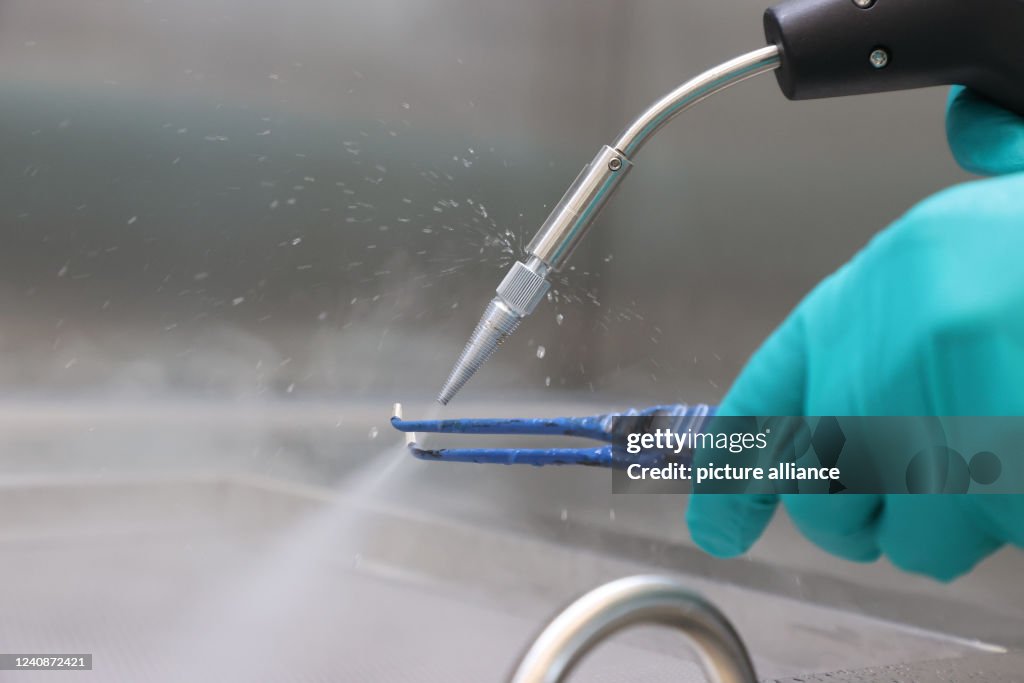 Surgical Instruments Rinse A medical device is rinsed and prepared for cleaning, disinfection ...