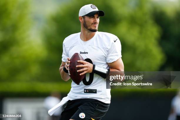 Pittsburgh Steelers quarterback Mitchell Trubisky takes part in a drill during the team's OTA practice, Tuesday, May 24 in Pittsburgh, PA.