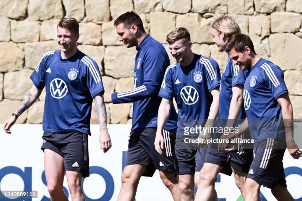 May 2022, Spain, Marbella: Soccer: National team, training camp before the start of the Nations League. Marco Reus , Niklas Süle, Timo Werner, Julian...