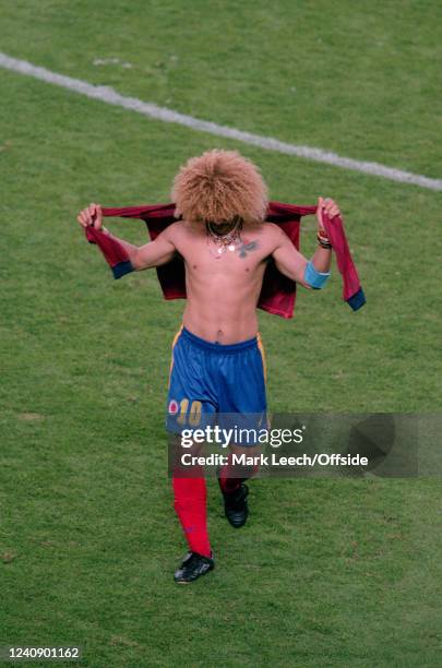 June 1998, Lens - FIFA World Cup - Colombia v England - Colombian captain Carlos Valderrama departs having exchanged shirts with David Beckham.