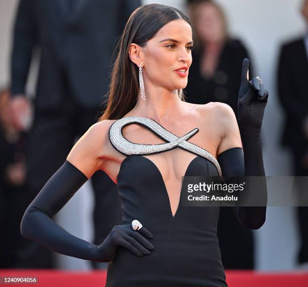Brazilian modell Izabel Goulart arrives for the screening of the film âElvisâ at the 75th annual Cannes Film Festival in Cannes, France on May 25,...