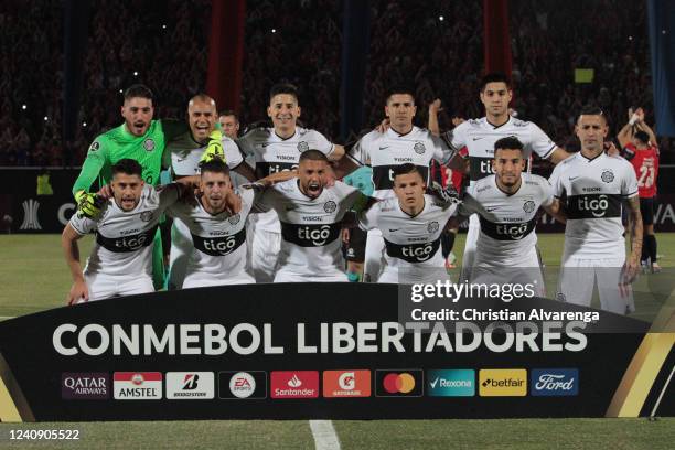 Players of Olimpia pose prior the match between Cerro Porteño and Olimpia as part of the Copa CONMEBOL Libertadores 2022 at General Pablo Rojas...