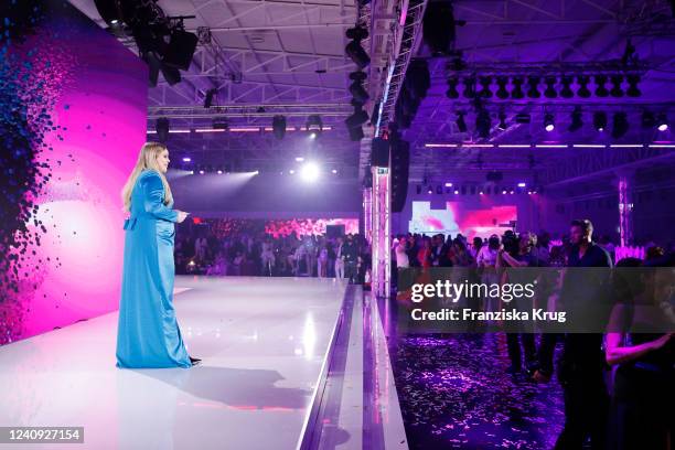 Nikkietutorials Rode Loper Nikkietutorials Photos and Premium High Res Pictures - Getty Images