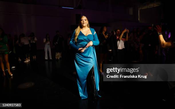 Nikkietutorials Rode Loper Nikkietutorials Photos and Premium High Res Pictures - Getty Images